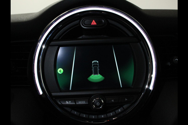 MINI Mini 1.5 One Automaat Blackyard | Parkeer sensoren | Airco | Verwarmbare voorstoelen | Lichtmetalen velgen 16" black