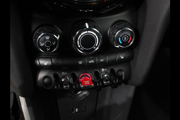 MINI Mini 1.5 One Automaat Blackyard | Parkeer sensoren | Airco | Verwarmbare voorstoelen | Lichtmetalen velgen 16" black