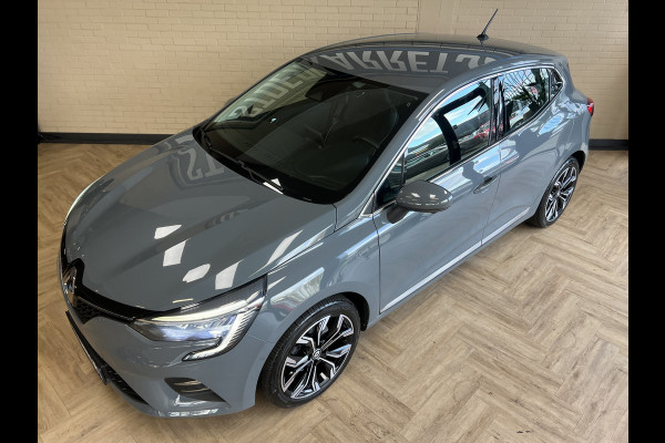 Renault Clio 1.3 TCe 130pk Intens | Groot Navi | 360 Camera | Stoel verwarming | 17 inch | Keurig nette Clio 5 automaat met 130pk! Renault Clio 1.3 TCe 130pk Intens | Groot Navi | 360 Camera | Stoel verwarming | 17 inch | Keurig nette Clio 5 automaat met 130pk!