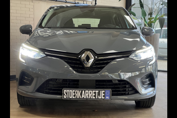 Renault Clio 1.3 TCe 130pk Intens | Groot Navi | 360 Camera | Stoel verwarming | 17 inch | Keurig nette Clio 5 automaat met 130pk! Renault Clio 1.3 TCe 130pk Intens | Groot Navi | 360 Camera | Stoel verwarming | 17 inch | Keurig nette Clio 5 automaat met 130pk!
