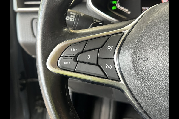 Renault Clio 1.3 TCe 130pk Intens | Groot Navi | 360 Camera | Stoel verwarming | 17 inch | Keurig nette Clio 5 automaat met 130pk! Renault Clio 1.3 TCe 130pk Intens | Groot Navi | 360 Camera | Stoel verwarming | 17 inch | Keurig nette Clio 5 automaat met 130pk!