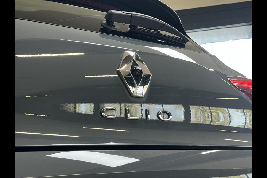 Renault Clio 1.3 TCe 130pk Intens | Groot Navi | 360 Camera | Stoel verwarming | 17 inch | Keurig nette Clio 5 automaat met 130pk! Renault Clio 1.3 TCe 130pk Intens | Groot Navi | 360 Camera | Stoel verwarming | 17 inch | Keurig nette Clio 5 automaat met 130pk!
