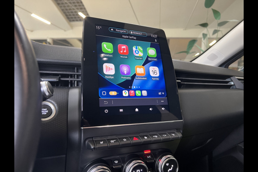 Renault Clio 1.3 TCe 130pk Intens | Groot Navi | 360 Camera | Stoel verwarming | 17 inch | Keurig nette Clio 5 automaat met 130pk! Renault Clio 1.3 TCe 130pk Intens | Groot Navi | 360 Camera | Stoel verwarming | 17 inch | Keurig nette Clio 5 automaat met 130pk!