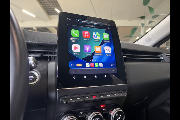 Renault Clio 1.3 TCe 130pk Intens | Groot Navi | 360 Camera | Stoel verwarming | 17 inch | Keurig nette Clio 5 automaat met 130pk! Renault Clio 1.3 TCe 130pk Intens | Groot Navi | 360 Camera | Stoel verwarming | 17 inch | Keurig nette Clio 5 automaat met 130pk!