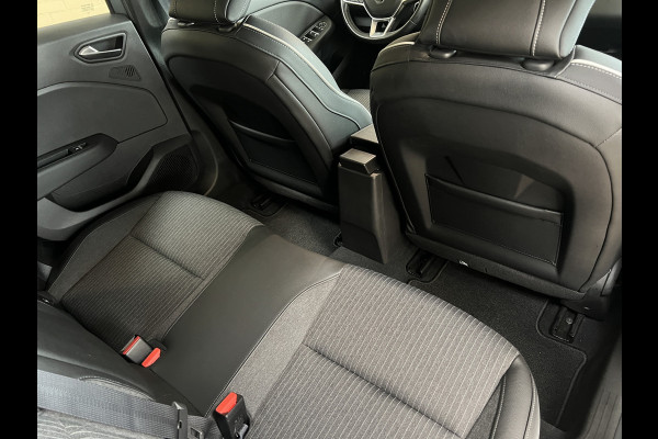 Renault Clio 1.3 TCe 130pk Intens | Groot Navi | 360 Camera | Stoel verwarming | 17 inch | Keurig nette Clio 5 automaat met 130pk! Renault Clio 1.3 TCe 130pk Intens | Groot Navi | 360 Camera | Stoel verwarming | 17 inch | Keurig nette Clio 5 automaat met 130pk!
