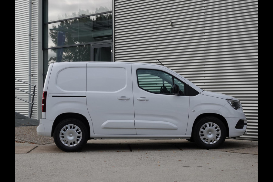 Opel Combo Electric L1 50kWh | navi incl. Apple Carplay | laadruimtebetimmering | Exterieur pakket | Safety pakket | Climate Control | rijklaarprijs Opel Combo Electric L1 50kWh | navi incl. Apple Carplay | laadruimtebetimmering | Exterieur pakket | Safety pakket | Climate Control | rijklaarprijs