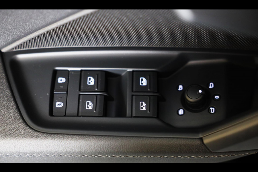 Audi A3 Sportback 45 TFSI e RS3 Look / 245 PK / RS Zetels / B & O / Leder / Lane Assist / Open Pano / Matrix / Virtual Cockpit
