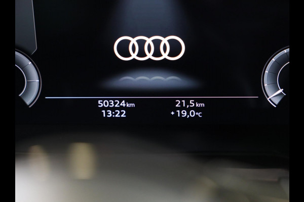 Audi A3 Sportback 45 TFSI e RS3 Look / 245 PK / RS Zetels / B & O / Leder / Lane Assist / Open Pano / Matrix / Virtual Cockpit