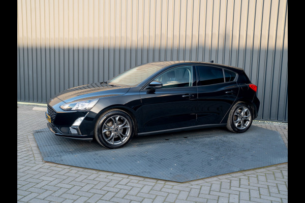 Ford Focus 1.0 EcoBoost Hybrid Trend Edition Business | 17'' | Camera | Navi | Prijs Rijklaar!! Ford Focus 1.0 EcoBoost Hybrid Trend Edition Business | 17'' | Camera | Navi | Prijs Rijklaar!!