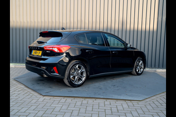 Ford Focus 1.0 EcoBoost Hybrid Trend Edition Business | 17'' | Camera | Navi | Prijs Rijklaar!! Ford Focus 1.0 EcoBoost Hybrid Trend Edition Business | 17'' | Camera | Navi | Prijs Rijklaar!!