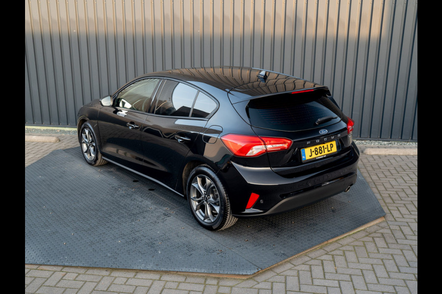 Ford Focus 1.0 EcoBoost Hybrid Trend Edition Business | 17'' | Camera | Navi | Prijs Rijklaar!! Ford Focus 1.0 EcoBoost Hybrid Trend Edition Business | 17'' | Camera | Navi | Prijs Rijklaar!!