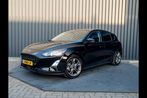 Ford Focus 1.0 EcoBoost Hybrid Trend Edition Business | 17'' | Camera | Navi | Prijs Rijklaar!! Ford Focus 1.0 EcoBoost Hybrid Trend Edition Business | 17'' | Camera | Navi | Prijs Rijklaar!!