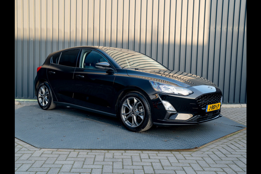 Ford Focus 1.0 EcoBoost Hybrid Trend Edition Business | 17'' | Camera | Navi | Prijs Rijklaar!! Ford Focus 1.0 EcoBoost Hybrid Trend Edition Business | 17'' | Camera | Navi | Prijs Rijklaar!!