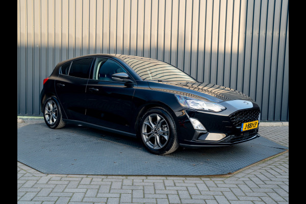Ford Focus 1.0 EcoBoost Hybrid Trend Edition Business | 17'' | Camera | Navi | Prijs Rijklaar!! Ford Focus 1.0 EcoBoost Hybrid Trend Edition Business | 17'' | Camera | Navi | Prijs Rijklaar!!