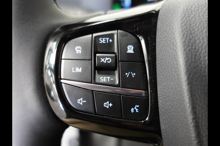 Ford Transit Custom 300 2.0 TDCI L2H1 Trend Nieuw Model! | Navigatie | Camera | Trekhaak | Parkeer sensoren | Cruise Control |