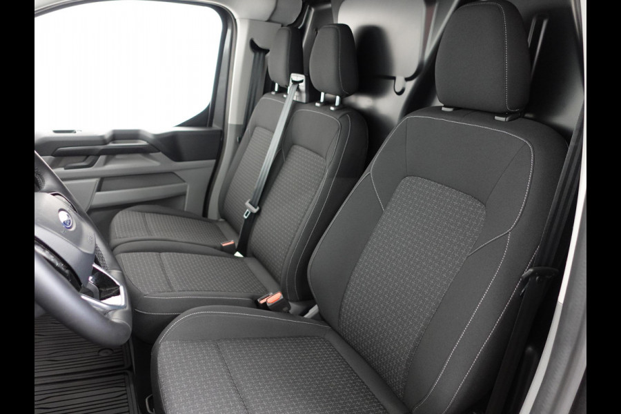 Ford Transit Custom 300 2.0 TDCI L2H1 Trend Nieuw Model! | Navigatie | Camera | Trekhaak | Parkeer sensoren | Cruise Control |