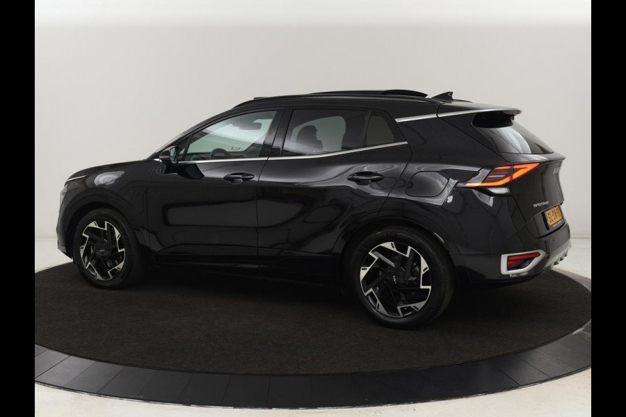 Kia Sportage 1.6 T-GDi Plug-in Hybrid AWD GT-PlusLine | Panoramadak | Stoelventilatie | 360 Camera | Adaptive cruise | Achterbankverwarming | Leder/Alcantara | Carplay | Keyless | Memory | PHEV Kia Sportage 1.6 T-GDi Plug-in Hybrid AWD GT-PlusLine | Panoramadak | Stoelventilatie | 360 Camera | Adaptive cruise | Achterbankverwarming | Leder/Alcantara | Carplay | Keyless | Memory | PHEV