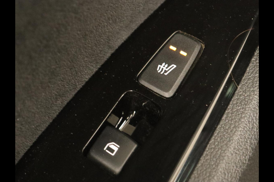 Kia Sportage 1.6 T-GDi Plug-in Hybrid AWD GT-PlusLine | Panoramadak | Stoelventilatie | 360 Camera | Adaptive cruise | Achterbankverwarming | Leder/Alcantara | Carplay | Keyless | Memory | PHEV Kia Sportage 1.6 T-GDi Plug-in Hybrid AWD GT-PlusLine | Panoramadak | Stoelventilatie | 360 Camera | Adaptive cruise | Achterbankverwarming | Leder/Alcantara | Carplay | Keyless | Memory | PHEV