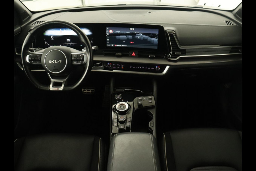 Kia Sportage 1.6 T-GDi Plug-in Hybrid AWD GT-PlusLine | Panoramadak | Stoelventilatie | 360 Camera | Adaptive cruise | Achterbankverwarming | Leder/Alcantara | Carplay | Keyless | Memory | PHEV Kia Sportage 1.6 T-GDi Plug-in Hybrid AWD GT-PlusLine | Panoramadak | Stoelventilatie | 360 Camera | Adaptive cruise | Achterbankverwarming | Leder/Alcantara | Carplay | Keyless | Memory | PHEV