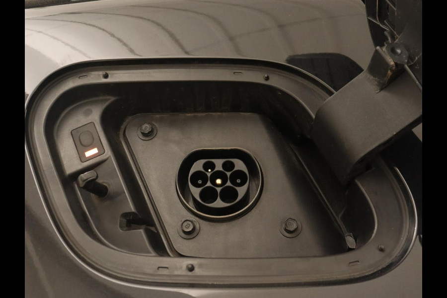 Kia Sportage 1.6 T-GDi Plug-in Hybrid AWD GT-PlusLine | Panoramadak | Stoelventilatie | 360 Camera | Adaptive cruise | Achterbankverwarming | Leder/Alcantara | Carplay | Keyless | Memory | PHEV Kia Sportage 1.6 T-GDi Plug-in Hybrid AWD GT-PlusLine | Panoramadak | Stoelventilatie | 360 Camera | Adaptive cruise | Achterbankverwarming | Leder/Alcantara | Carplay | Keyless | Memory | PHEV