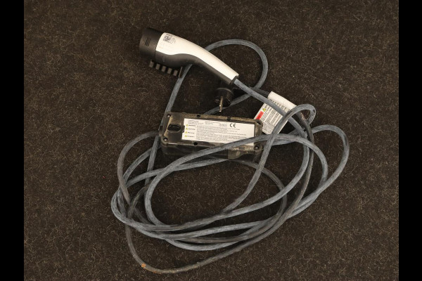 Kia Sportage 1.6 T-GDi Plug-in Hybrid AWD GT-PlusLine | Panoramadak | Stoelventilatie | 360 Camera | Adaptive cruise | Achterbankverwarming | Leder/Alcantara | Carplay | Keyless | Memory | PHEV Kia Sportage 1.6 T-GDi Plug-in Hybrid AWD GT-PlusLine | Panoramadak | Stoelventilatie | 360 Camera | Adaptive cruise | Achterbankverwarming | Leder/Alcantara | Carplay | Keyless | Memory | PHEV