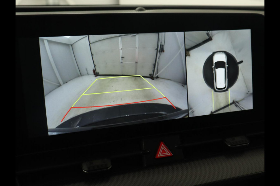 Kia Sportage 1.6 T-GDi Plug-in Hybrid AWD GT-PlusLine | Panoramadak | Stoelventilatie | 360 Camera | Adaptive cruise | Achterbankverwarming | Leder/Alcantara | Carplay | Keyless | Memory | PHEV Kia Sportage 1.6 T-GDi Plug-in Hybrid AWD GT-PlusLine | Panoramadak | Stoelventilatie | 360 Camera | Adaptive cruise | Achterbankverwarming | Leder/Alcantara | Carplay | Keyless | Memory | PHEV