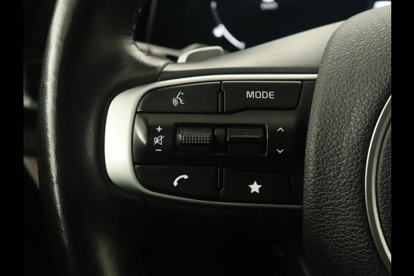 Kia Sportage 1.6 T-GDi Plug-in Hybrid AWD GT-PlusLine | Panoramadak | Stoelventilatie | 360 Camera | Adaptive cruise | Achterbankverwarming | Leder/Alcantara | Carplay | Keyless | Memory | PHEV Kia Sportage 1.6 T-GDi Plug-in Hybrid AWD GT-PlusLine | Panoramadak | Stoelventilatie | 360 Camera | Adaptive cruise | Achterbankverwarming | Leder/Alcantara | Carplay | Keyless | Memory | PHEV
