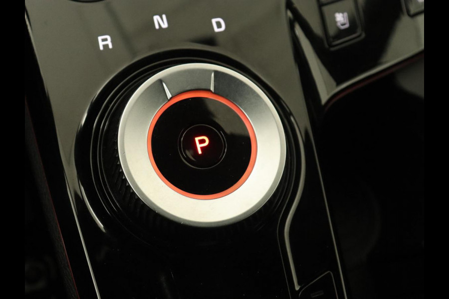 Kia Sportage 1.6 T-GDi Plug-in Hybrid AWD GT-PlusLine | Panoramadak | Stoelventilatie | 360 Camera | Adaptive cruise | Achterbankverwarming | Leder/Alcantara | Carplay | Keyless | Memory | PHEV Kia Sportage 1.6 T-GDi Plug-in Hybrid AWD GT-PlusLine | Panoramadak | Stoelventilatie | 360 Camera | Adaptive cruise | Achterbankverwarming | Leder/Alcantara | Carplay | Keyless | Memory | PHEV