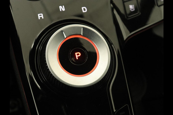 Kia Sportage 1.6 T-GDi Plug-in Hybrid AWD GT-PlusLine | Panoramadak | Stoelventilatie | 360 Camera | Adaptive cruise | Achterbankverwarming | Leder/Alcantara | Carplay | Keyless | Memory | PHEV Kia Sportage 1.6 T-GDi Plug-in Hybrid AWD GT-PlusLine | Panoramadak | Stoelventilatie | 360 Camera | Adaptive cruise | Achterbankverwarming | Leder/Alcantara | Carplay | Keyless | Memory | PHEV