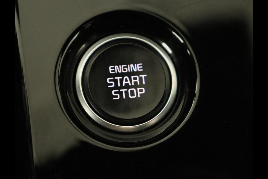 Kia Sportage 1.6 T-GDi Plug-in Hybrid AWD GT-PlusLine | Panoramadak | Stoelventilatie | 360 Camera | Adaptive cruise | Achterbankverwarming | Leder/Alcantara | Carplay | Keyless | Memory | PHEV Kia Sportage 1.6 T-GDi Plug-in Hybrid AWD GT-PlusLine | Panoramadak | Stoelventilatie | 360 Camera | Adaptive cruise | Achterbankverwarming | Leder/Alcantara | Carplay | Keyless | Memory | PHEV