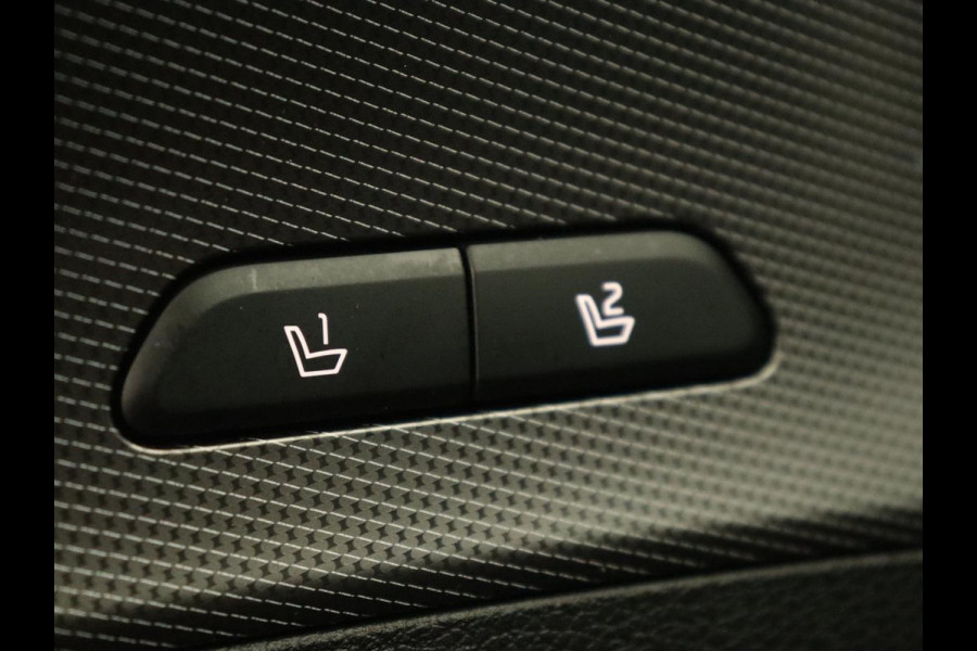 Kia Sportage 1.6 T-GDi Plug-in Hybrid AWD GT-PlusLine | Panoramadak | Stoelventilatie | 360 Camera | Adaptive cruise | Achterbankverwarming | Leder/Alcantara | Carplay | Keyless | Memory | PHEV Kia Sportage 1.6 T-GDi Plug-in Hybrid AWD GT-PlusLine | Panoramadak | Stoelventilatie | 360 Camera | Adaptive cruise | Achterbankverwarming | Leder/Alcantara | Carplay | Keyless | Memory | PHEV