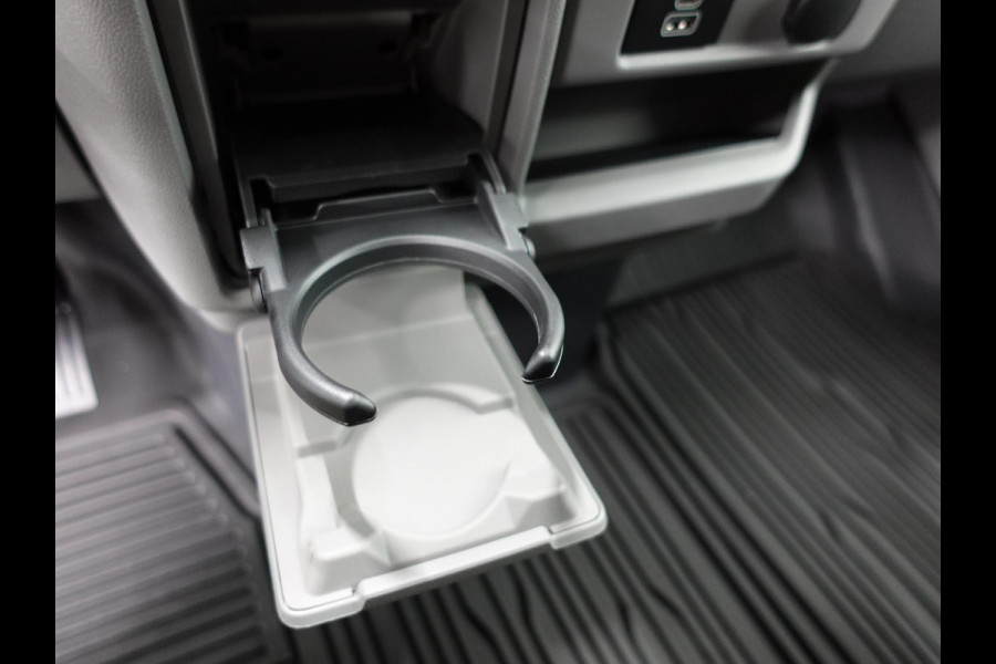 Ford Transit Custom 300 2.0 TDCI L2H1 Automaat Trend Nieuw Model! | Navigatie | Camera | Airco | Cruise Control | PDC | Carplay/Android Auto | Trekhaak