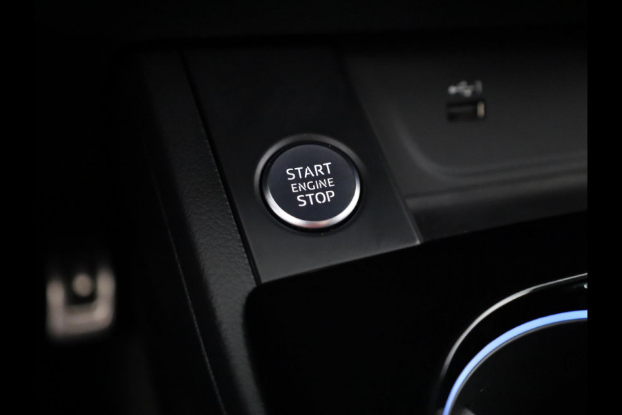 Audi A4 Avant 35 TFSI S edition Competition 150 pk S-tronic | Private lease vanaf € 751,- per maand | Verlengde garantie | Navigatie | Parkeersensoren | Stoelverwarming | S-Line | Audi A4 Avant 35 TFSI S edition Competition 150 pk S-tronic | Private lease vanaf € 751,- per maand | Verlengde garantie | Navigatie | Parkeersensoren | Stoelverwarming | S-Line |