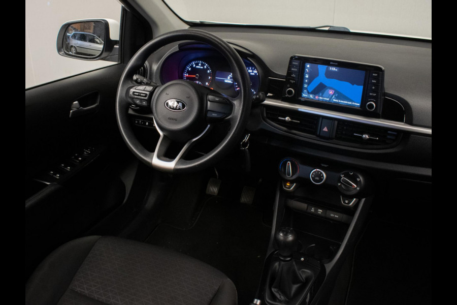Kia Picanto 1.0 CVVT ComfortPlusLine Navigator Sport (APPLE CARPLAY.NAVI,CAMERA,LED,SPORTSTOELEN,AIRCO,PDC,NETTESTAAT)