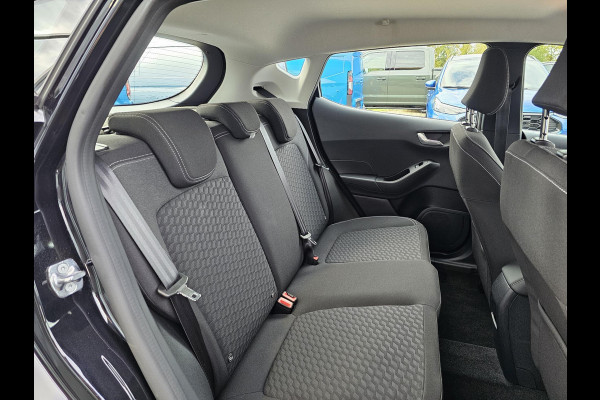 Ford Fiesta 1.0 EcoBoost Hybrid Titanium Navigatie | Camera | Cruise control | Lane assist | Climate control | Led verlichting | PDC achter etc. Ford Fiesta 1.0 EcoBoost Hybrid Titanium Navigatie | Camera | Cruise control | Lane assist | Climate control | Led verlichting | PDC achter etc.