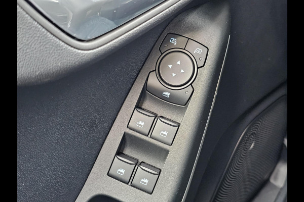 Ford Fiesta 1.0 EcoBoost Hybrid Titanium Navigatie | Camera | Cruise control | Lane assist | Climate control | Led verlichting | PDC achter etc. Ford Fiesta 1.0 EcoBoost Hybrid Titanium Navigatie | Camera | Cruise control | Lane assist | Climate control | Led verlichting | PDC achter etc.