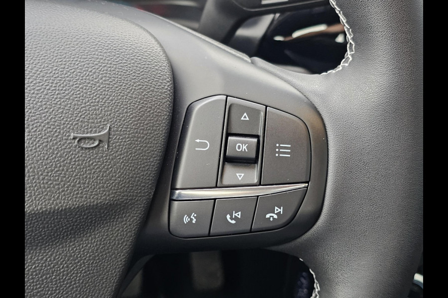 Ford Fiesta 1.0 EcoBoost Hybrid Titanium Navigatie | Camera | Cruise control | Lane assist | Climate control | Led verlichting | PDC achter etc. Ford Fiesta 1.0 EcoBoost Hybrid Titanium Navigatie | Camera | Cruise control | Lane assist | Climate control | Led verlichting | PDC achter etc.