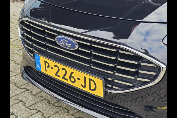 Ford Fiesta 1.0 EcoBoost Hybrid Titanium Navigatie | Camera | Cruise control | Lane assist | Climate control | Led verlichting | PDC achter etc. Ford Fiesta 1.0 EcoBoost Hybrid Titanium Navigatie | Camera | Cruise control | Lane assist | Climate control | Led verlichting | PDC achter etc.