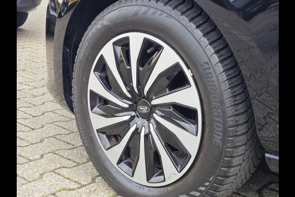 Ford Fiesta 1.0 EcoBoost Hybrid Titanium Navigatie | Camera | Cruise control | Lane assist | Climate control | Led verlichting | PDC achter etc. Ford Fiesta 1.0 EcoBoost Hybrid Titanium Navigatie | Camera | Cruise control | Lane assist | Climate control | Led verlichting | PDC achter etc.