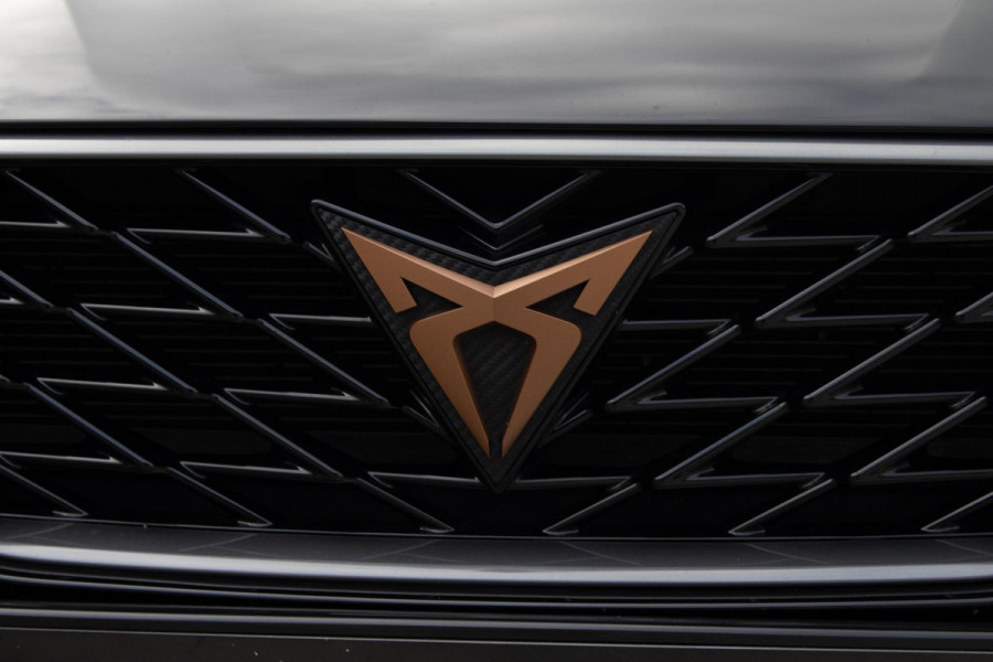 CUPRA Leon 1.4 e-Hybrid VZ 245 PANO CAMERA ACC Sfeerverlichting