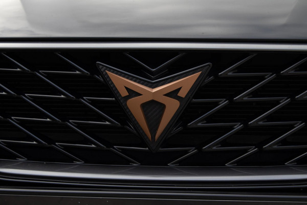 CUPRA Leon 1.4 e-Hybrid VZ 245 PANO CAMERA ACC Sfeerverlichting