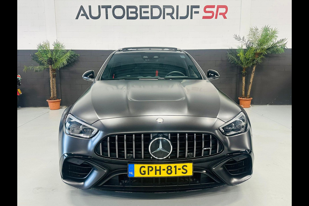 Mercedes-Benz C-Klasse AMG 63 S E Performance Panoramadak! Sfeerverlichting! Burmester! Vol opties! Mercedes-Benz C-Klasse AMG 63 S E Performance Panoramadak! Sfeerverlichting! Burmester! Vol opties!