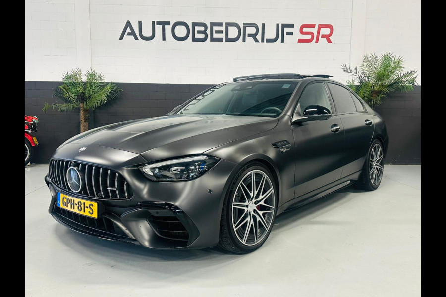 Mercedes-Benz C-Klasse AMG 63 C63 C63s Performance Panoramadak! Sfeerverlichting! Burmester! Vol opties! Mercedes-Benz C-Klasse AMG 63 C63 C63s Performance Panoramadak! Sfeerverlichting! Burmester! Vol opties!