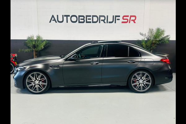 Mercedes-Benz C-Klasse AMG 63 C63 C63s Performance Panoramadak! Sfeerverlichting! Burmester! Vol opties! Mercedes-Benz C-Klasse AMG 63 C63 C63s Performance Panoramadak! Sfeerverlichting! Burmester! Vol opties!