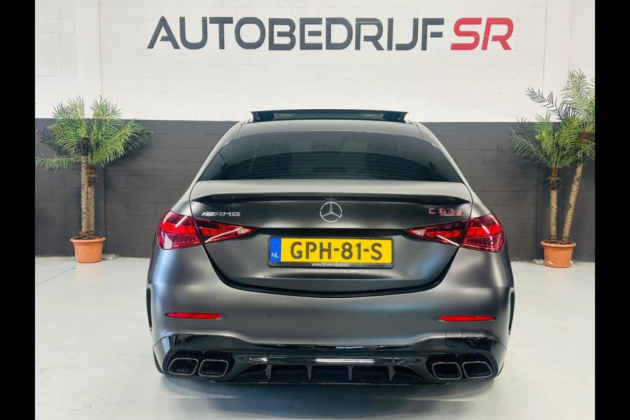 Mercedes-Benz C-Klasse AMG 63 C63 C63s Performance Panoramadak! Sfeerverlichting! Burmester! Vol opties! Mercedes-Benz C-Klasse AMG 63 C63 C63s Performance Panoramadak! Sfeerverlichting! Burmester! Vol opties!