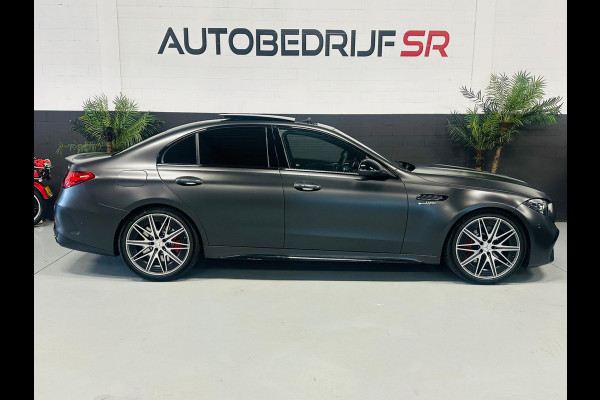 Mercedes-Benz C-Klasse AMG 63 C63 C63s Performance Panoramadak! Sfeerverlichting! Burmester! Vol opties! Mercedes-Benz C-Klasse AMG 63 C63 C63s Performance Panoramadak! Sfeerverlichting! Burmester! Vol opties!