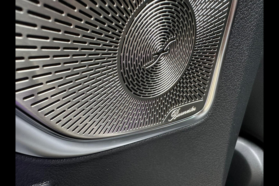 Mercedes-Benz C-Klasse AMG 63 C63 C63s Performance Panoramadak! Sfeerverlichting! Burmester! Vol opties! Mercedes-Benz C-Klasse AMG 63 C63 C63s Performance Panoramadak! Sfeerverlichting! Burmester! Vol opties!