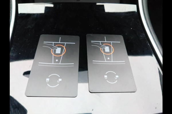 Tesla Model 3 Long Range Dual AWD | Autopilot | Panorama | Trekhaak | Tesla Model 3 Long Range Dual AWD | Autopilot | Panorama | Trekhaak |