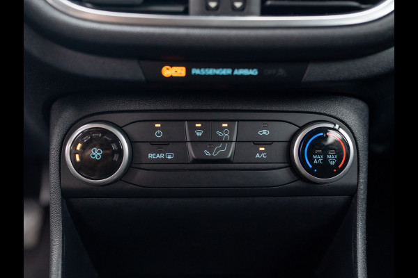 Ford Fiesta 1.0 EcoBoost Connected | Navi | Parkeersensoren | All Season banden | Prijs Rijklaar!! Ford Fiesta 1.0 EcoBoost Connected | Navi | Parkeersensoren | All Season banden | Prijs Rijklaar!!