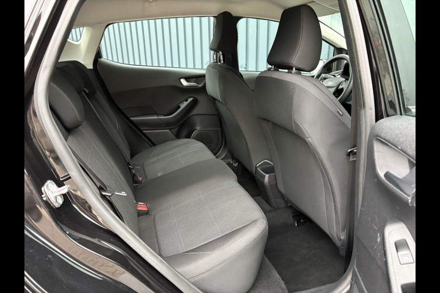 Ford Fiesta 1.0 EcoBoost Connected | Navi | Parkeersensoren | All Season banden | Prijs Rijklaar!! Ford Fiesta 1.0 EcoBoost Connected | Navi | Parkeersensoren | All Season banden | Prijs Rijklaar!!